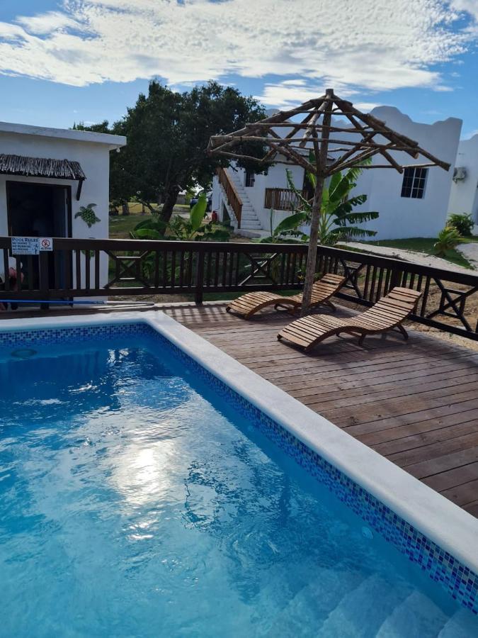 Azteca Villas Treasure Beach Exterior foto